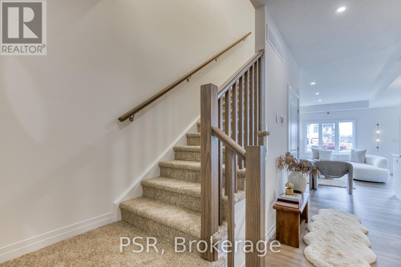 196 RIVERGREEN CRESCENT - Image 29