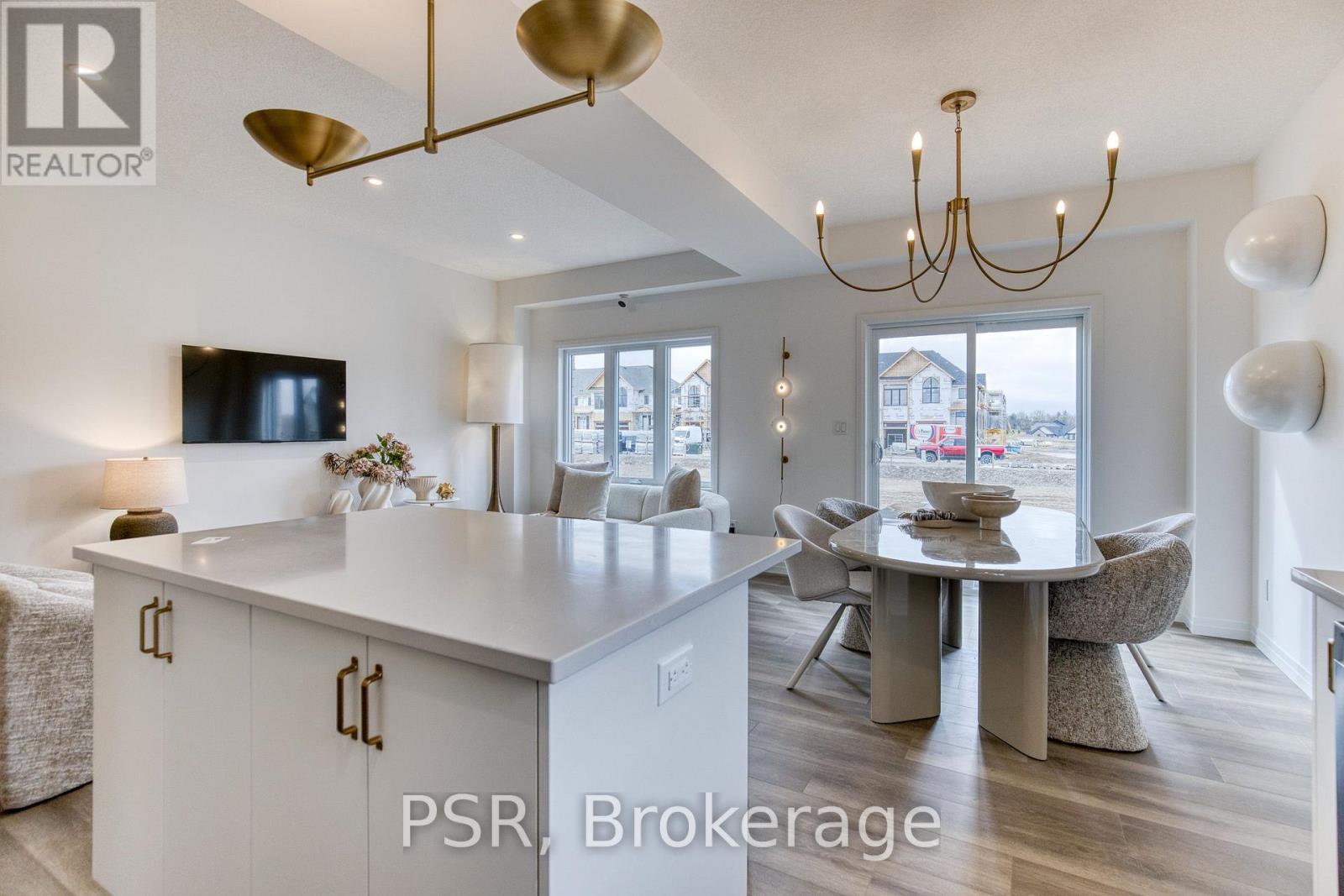 196 RIVERGREEN CRESCENT - 3