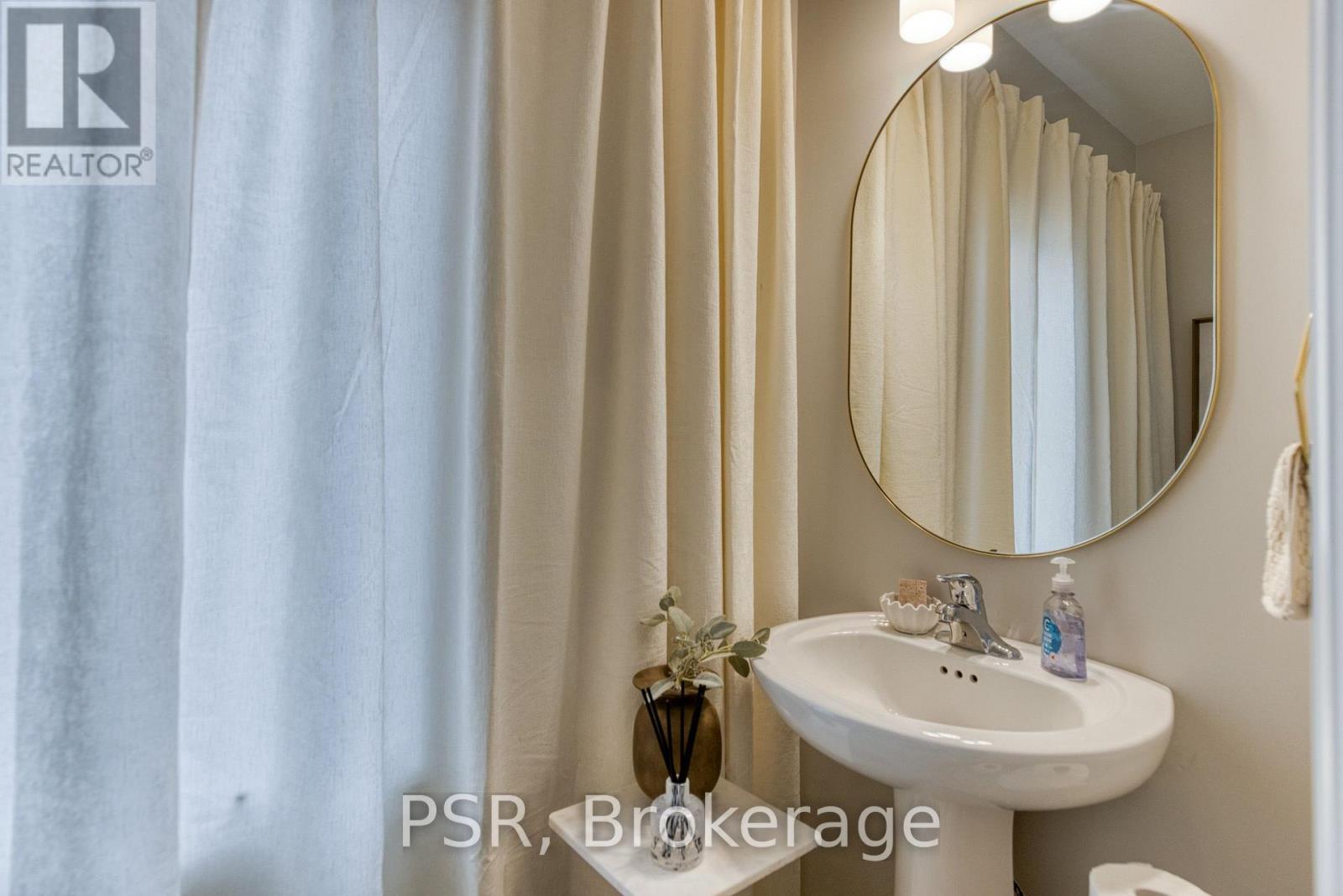 196 RIVERGREEN CRESCENT - Image 33