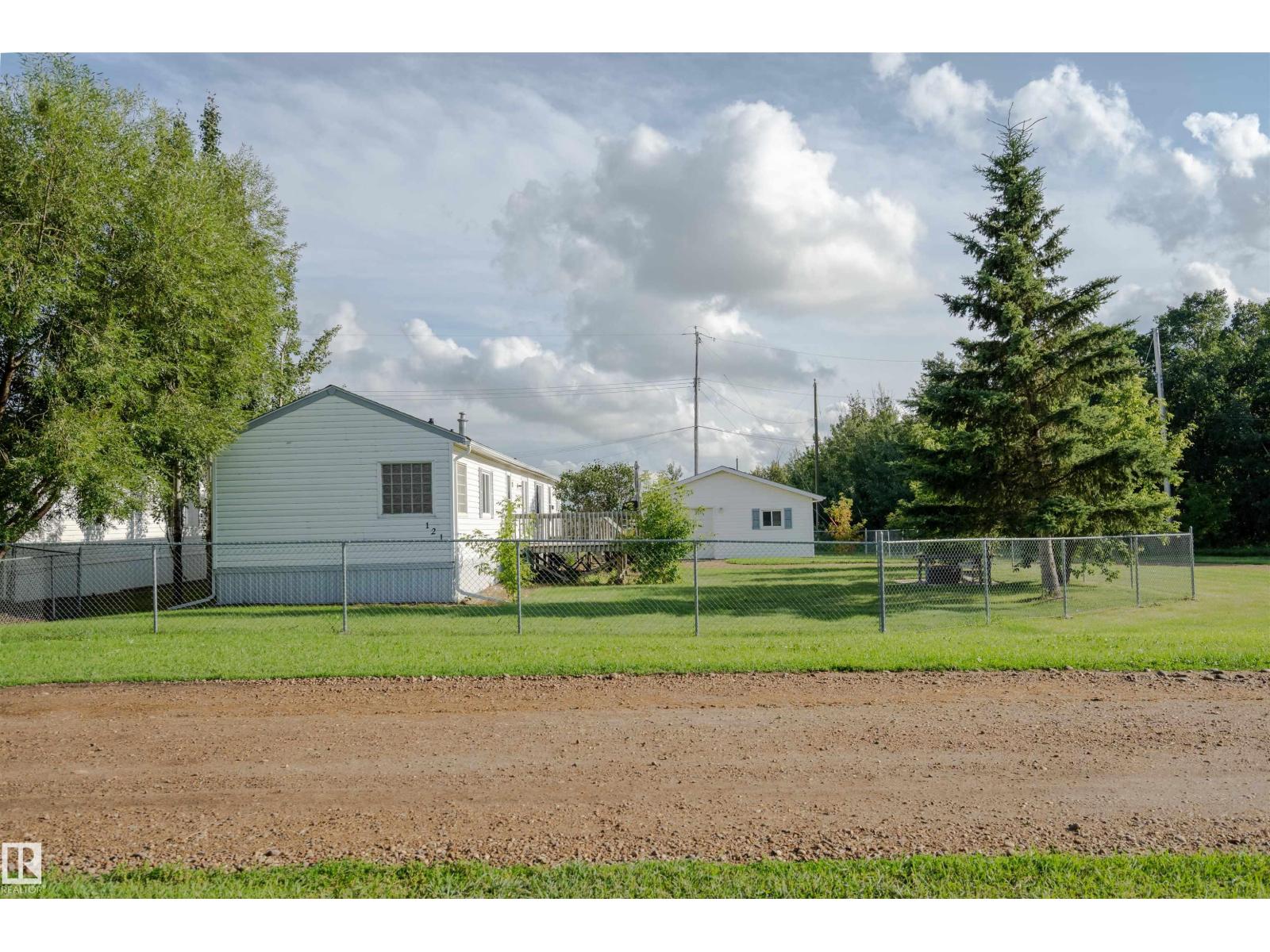 121 Lindgren Street - Photo 37