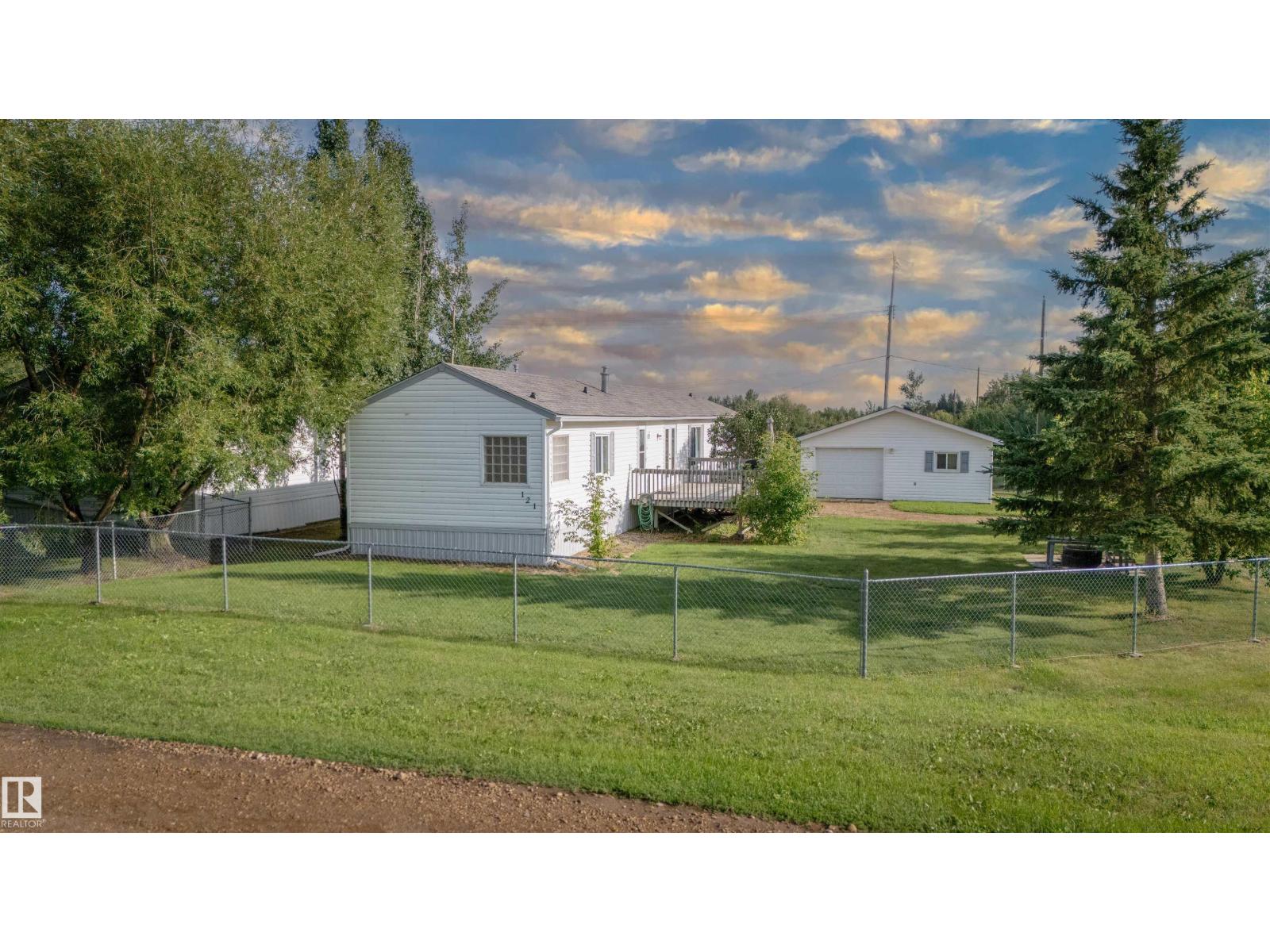 121 Lindgren Street - Photo 32