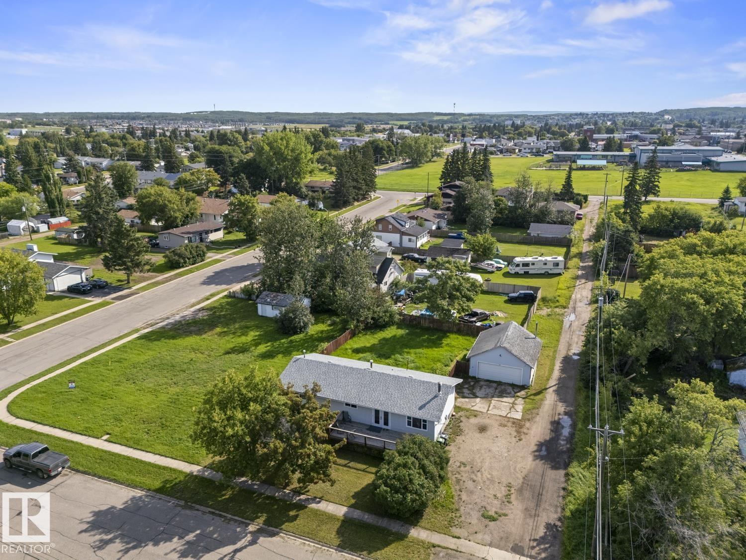 5105 58 ST - 32