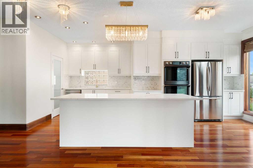 8 Coulee Park SW, Cougar Ridge, Calgary photo 5