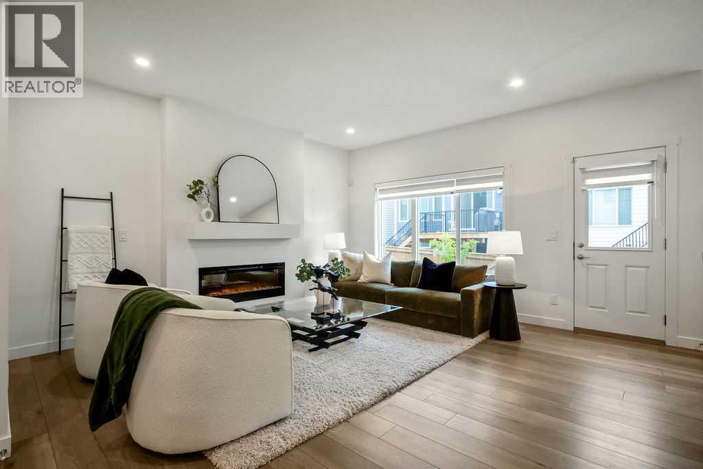 882 Bluerock Way SW, Alpine Park, Calgary photo 5