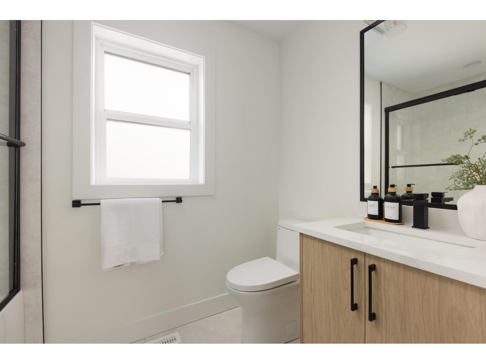 3 Bed, 4 Bath House for Sale in Abbotsford – 11 1641 KING CRESCENT, Abbotsford – MLS# R3154448 - Image 15