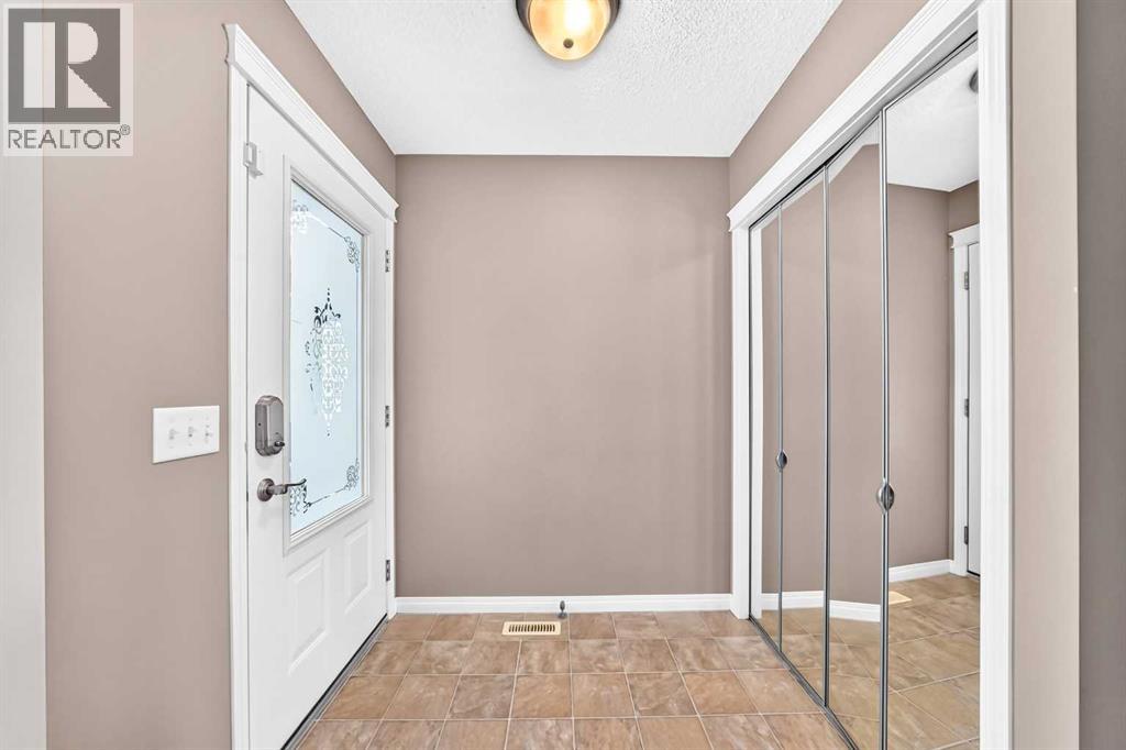 133 Prestwick Heights SE, McKenzie Towne, Calgary photo 3