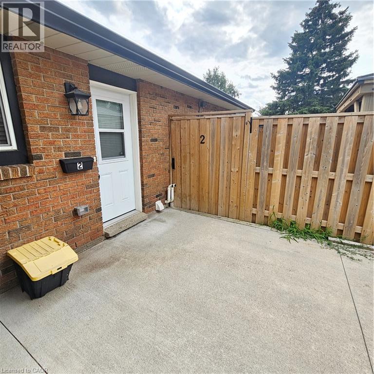 52 SELKIRK Court Unit# 2 — photo 3