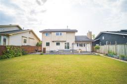 Living room - 43 Avon Gate, Winnipeg, MB R3P1L2 Photo 8