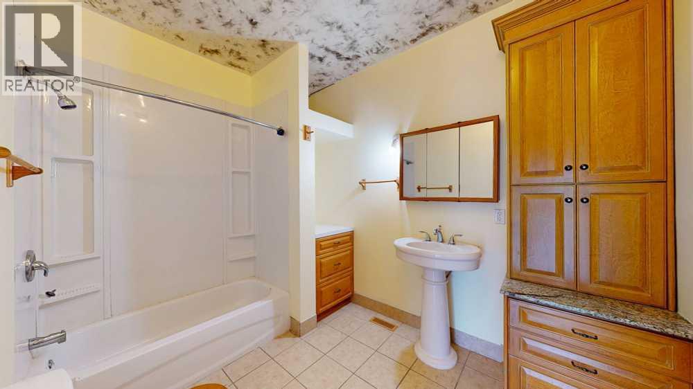 5 1st Avenue East - Photo 5
