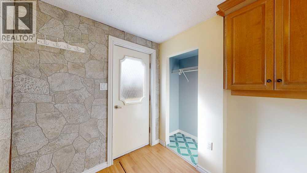 5 1st Avenue East - Photo 8