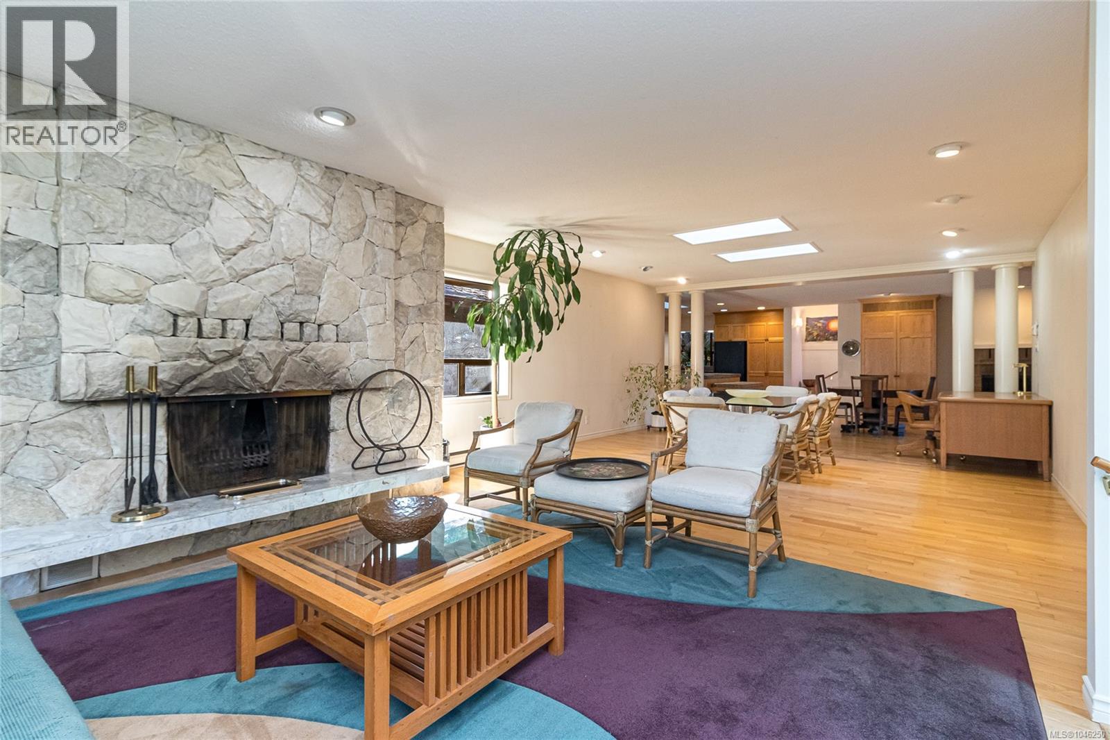2680 Arbutus Rd - Image 13