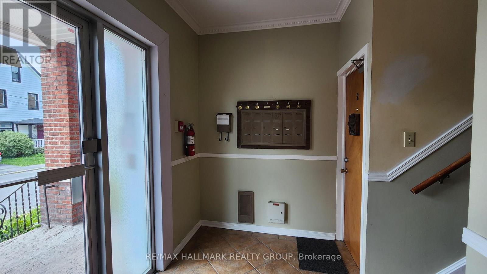 2 Bed, 1 Bath Multi-Family for Rent in Ottawa – 3 – 125 GLENORA STREET, Ottawa – MLS# X13669424 - Image 11