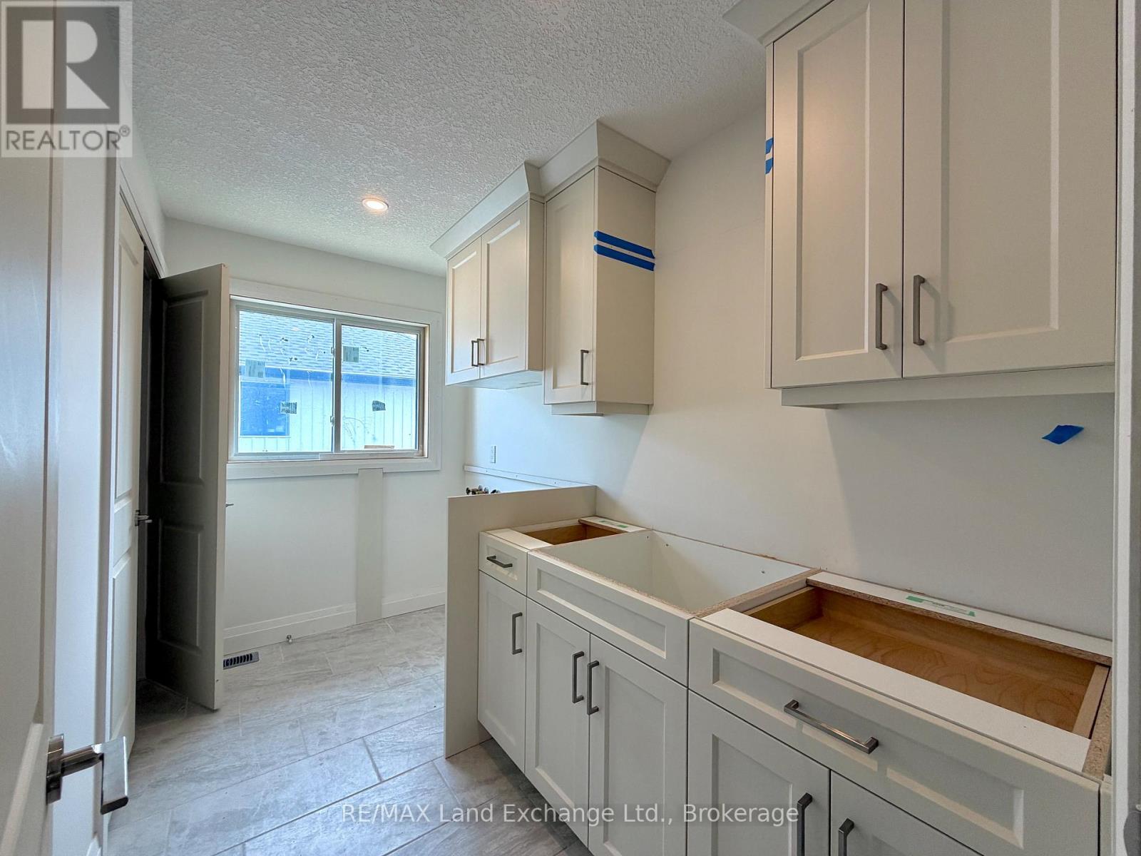 382 FRANCES STREET - 7