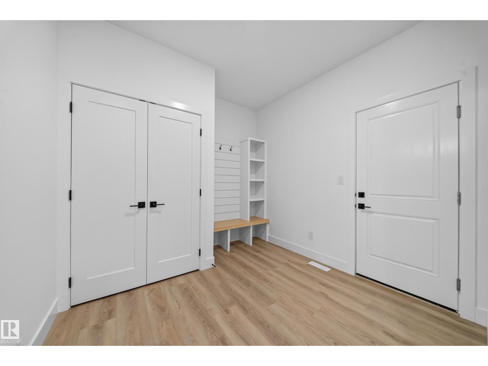688 Bank drive - Photo 17