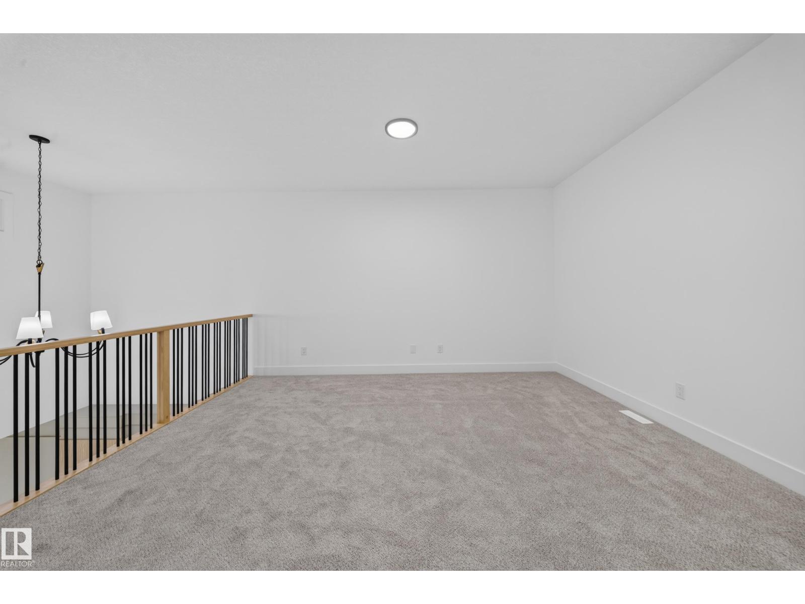 688 Bank drive DR - 33