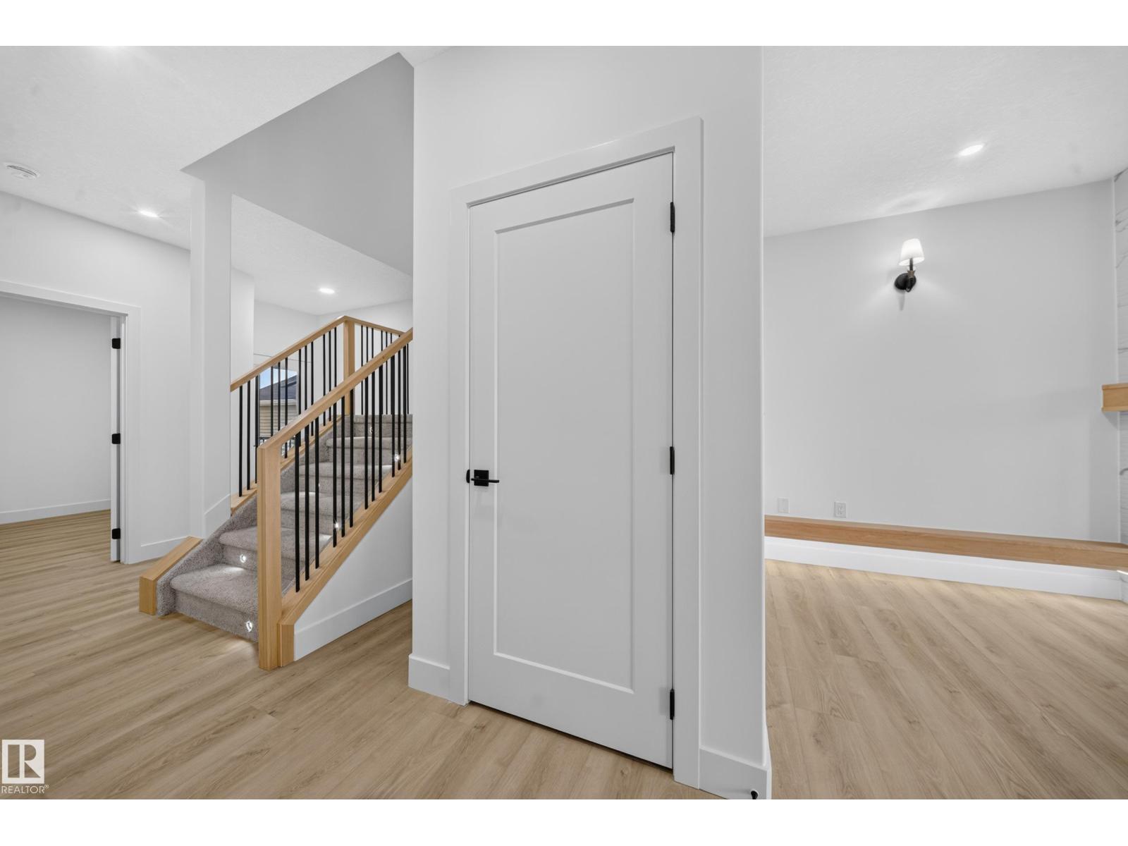 688 Bank drive - Photo 31