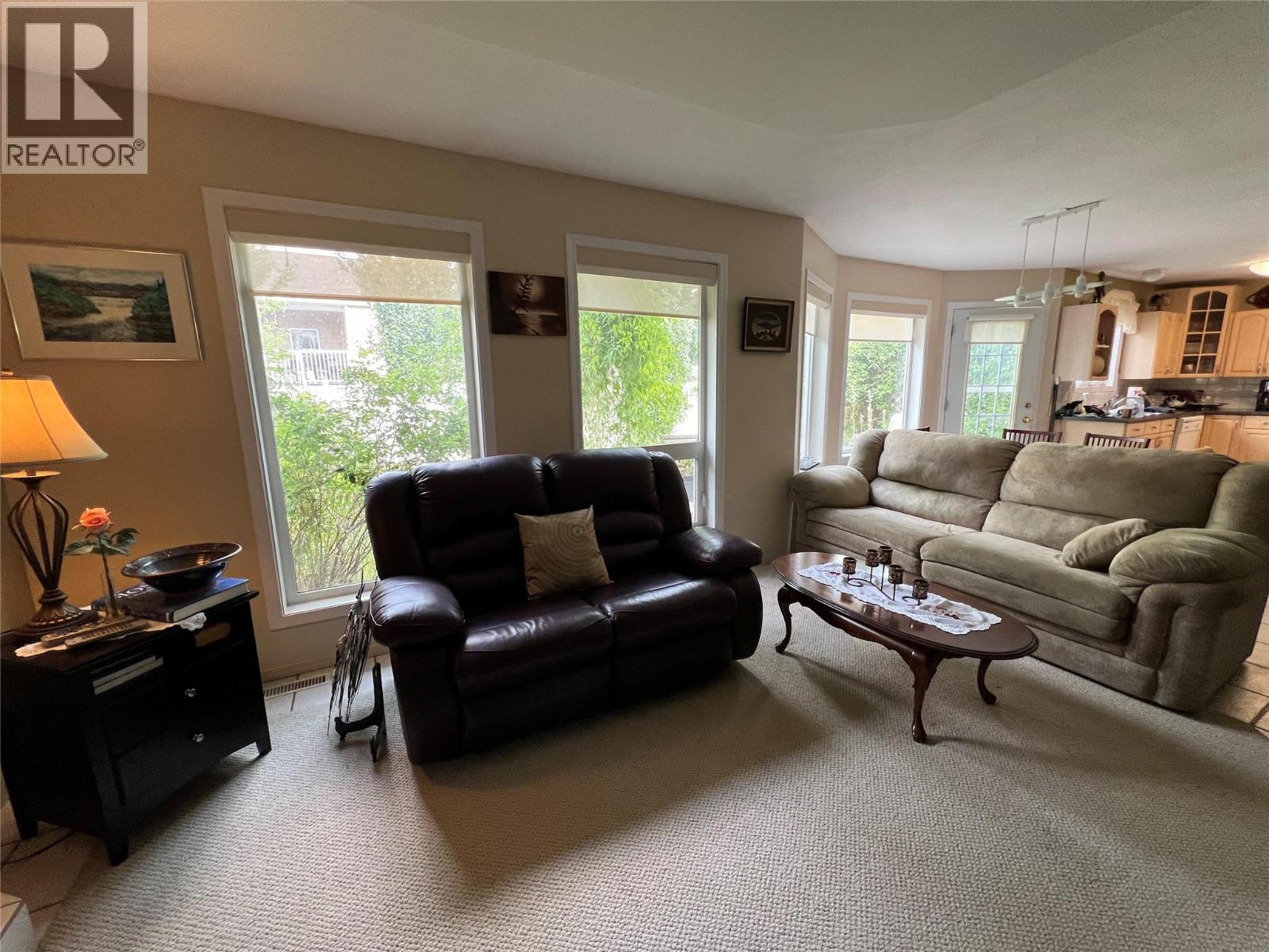 8804 20 Street - Image 9