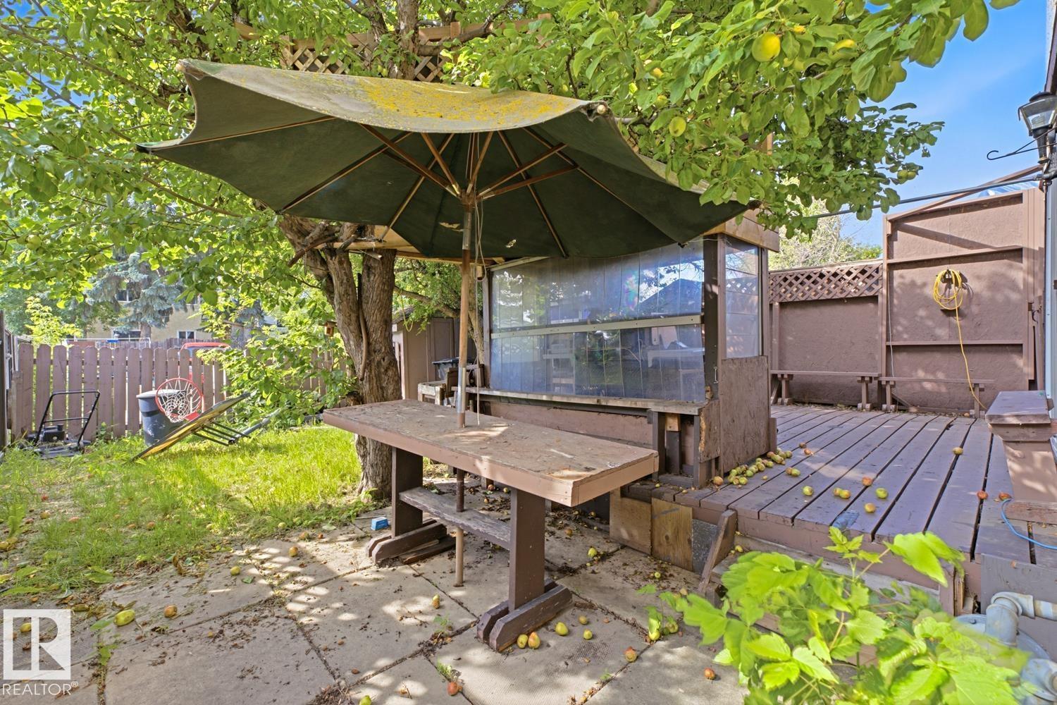 3515 43 Avenue NW - Photo 24