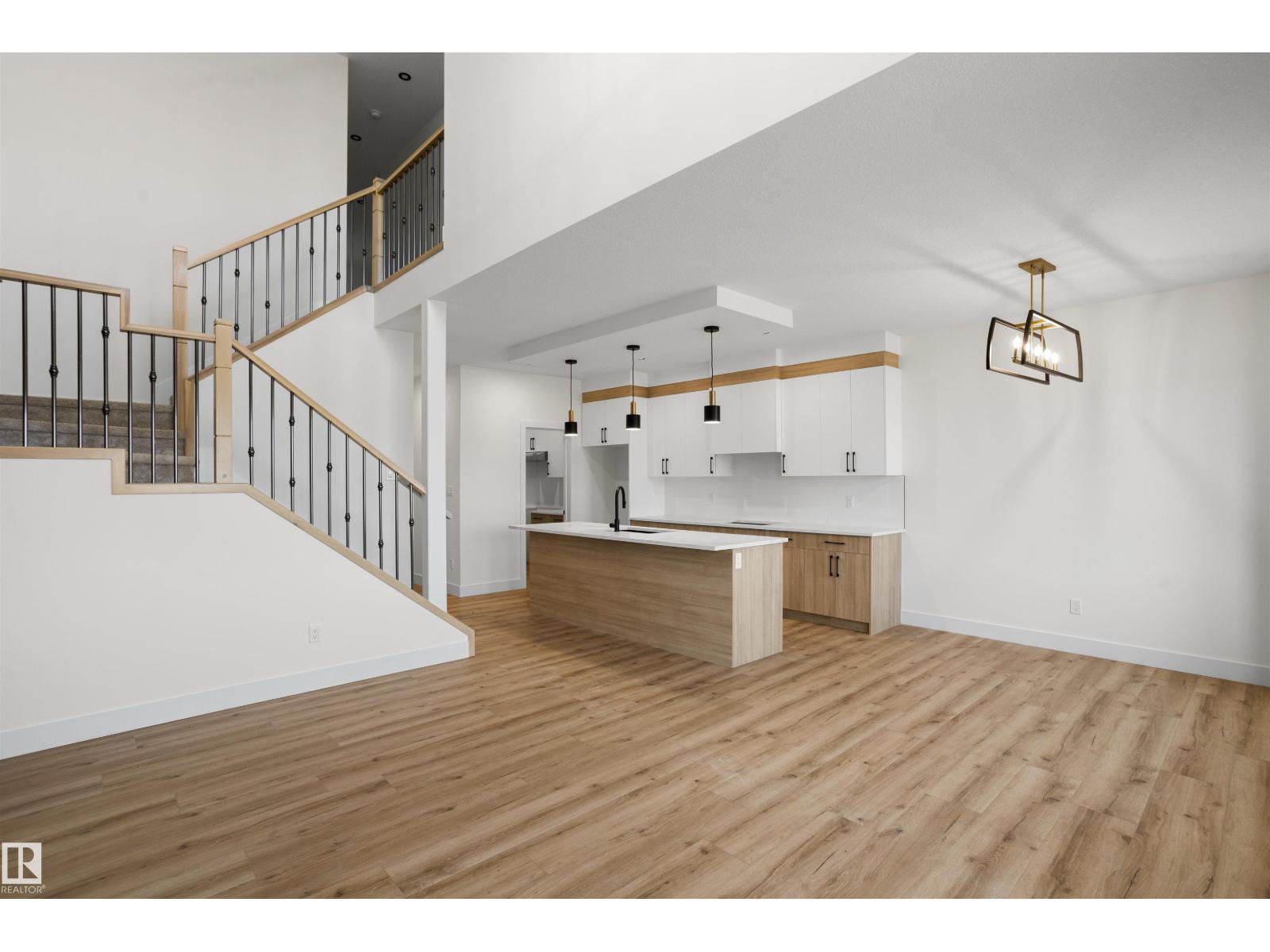 1786 Crossbill LO NW - 24