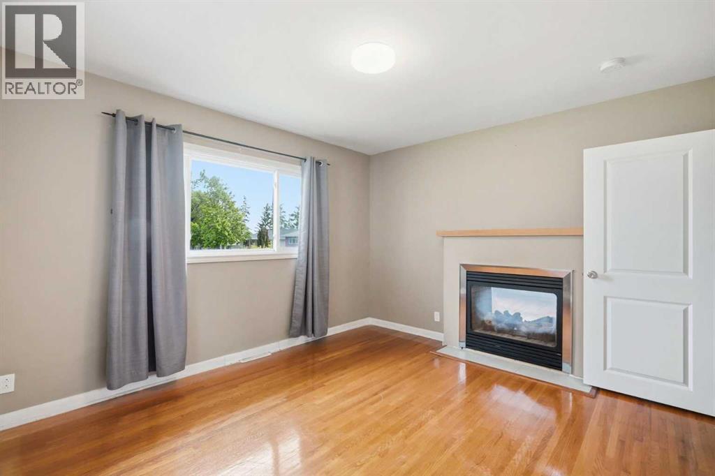 111 42 Avenue Northeast - Photo 16