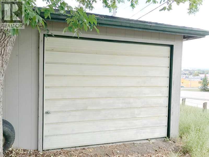 111 42 Avenue NE - 39