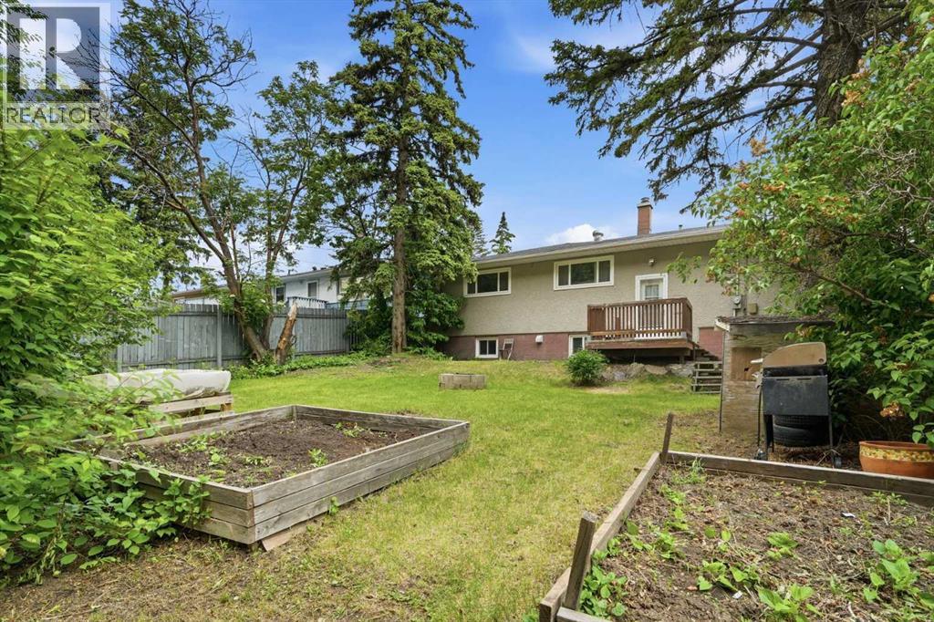 111 42 Avenue NE - 38