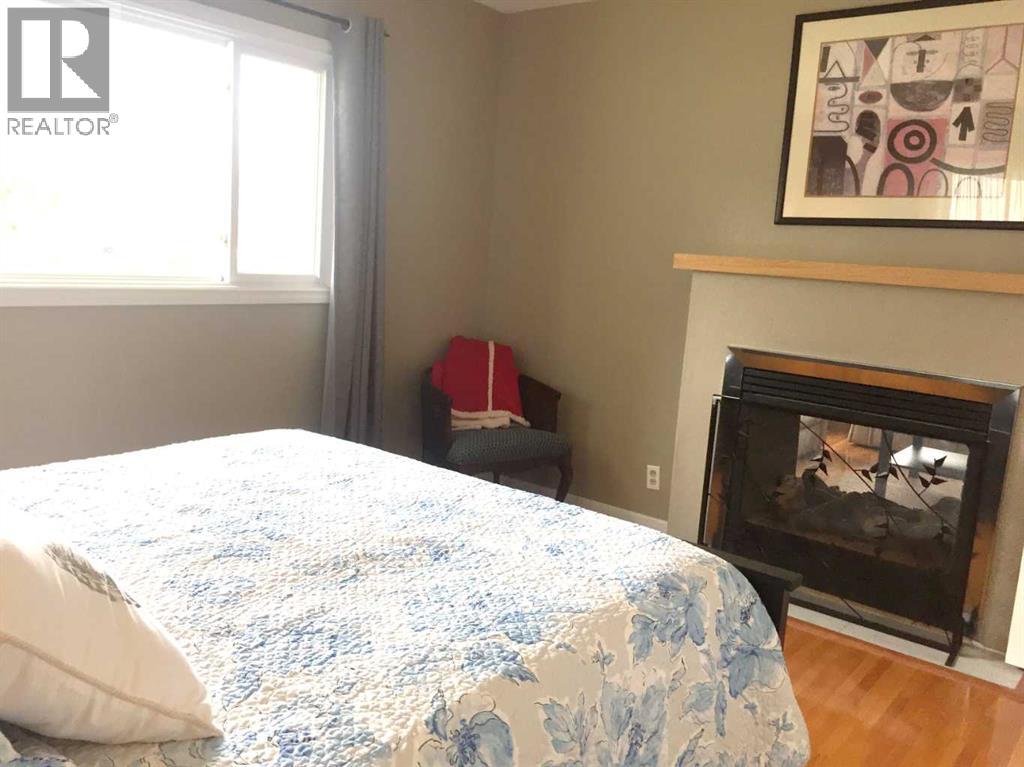 111 42 Avenue NE - 17