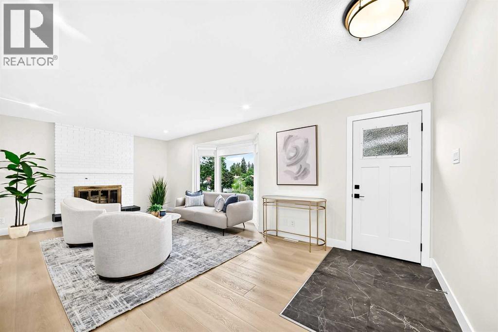 4112 19 Street NW, Collingwood, Calgary photo 4