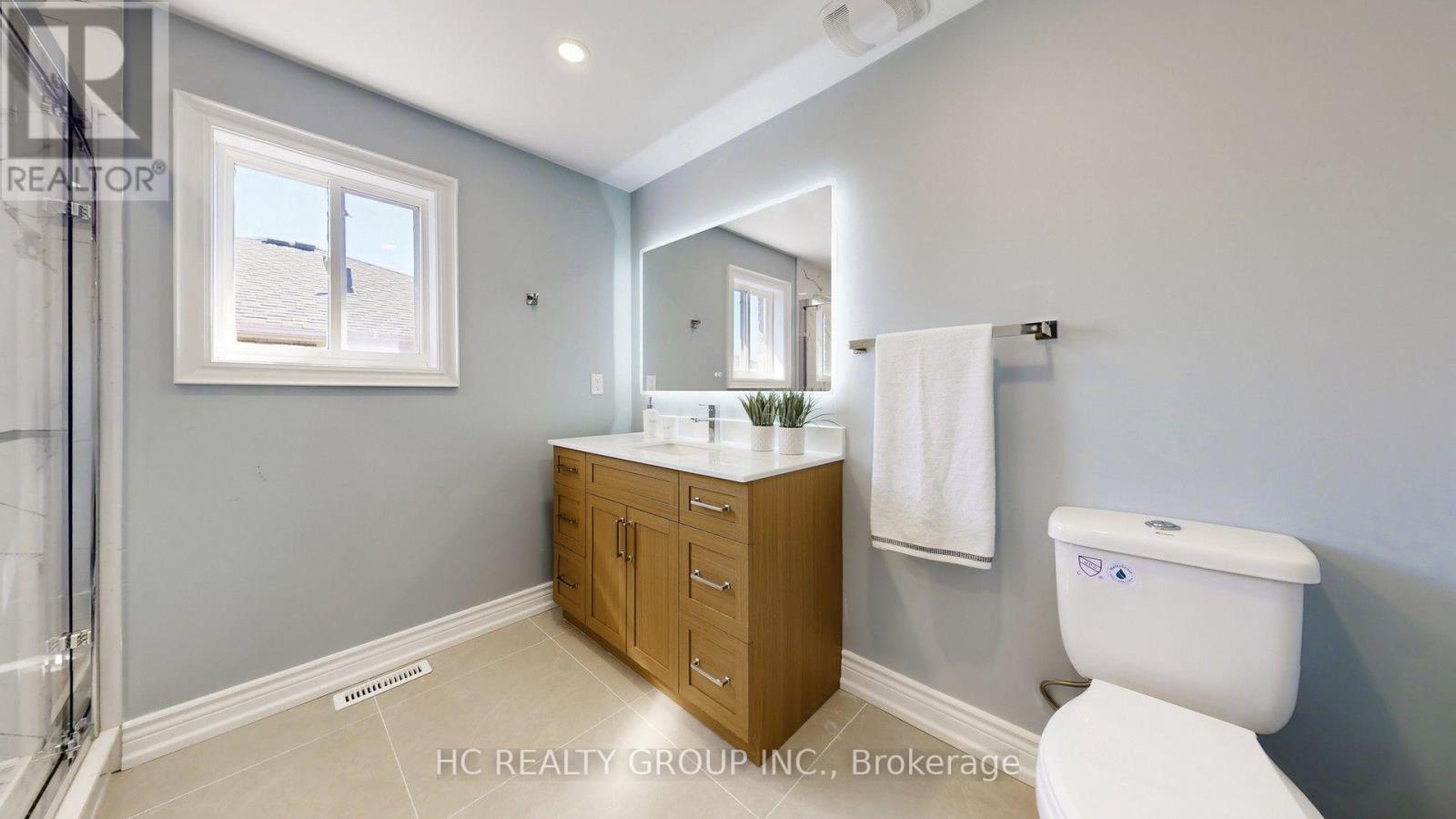 75 AMBLER BAY - Image 29