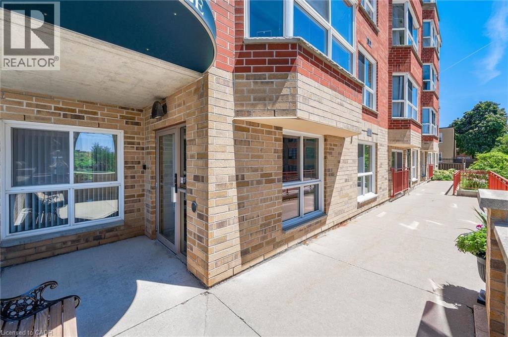 #110 20 ST GEORGE Street - Image 30