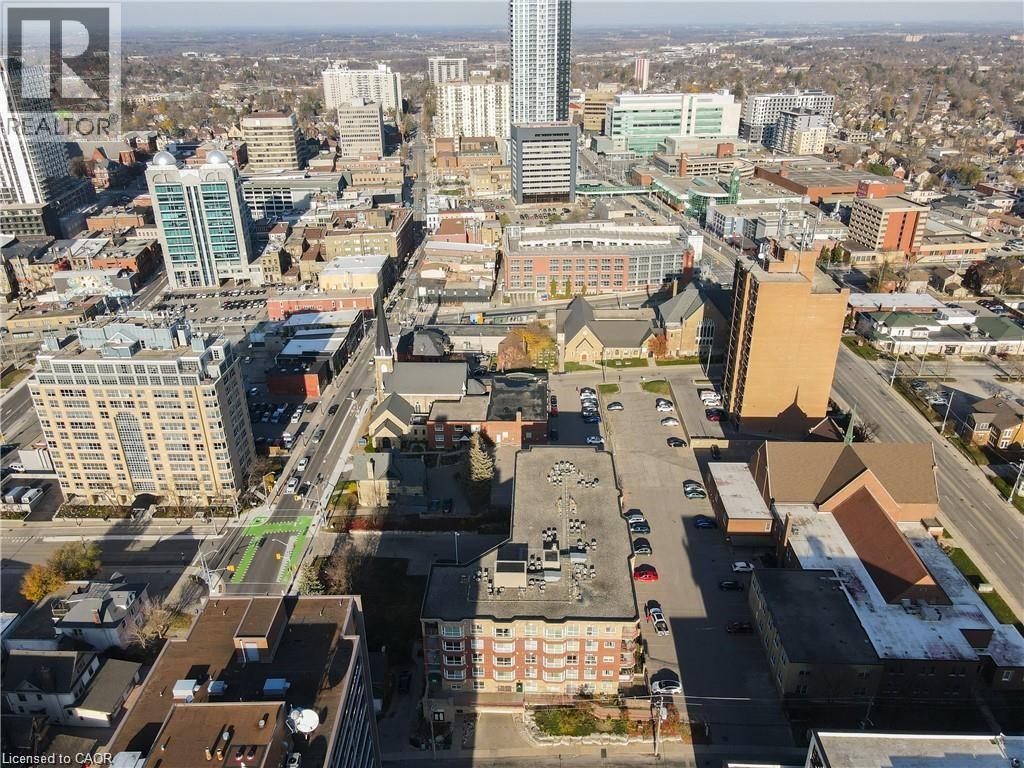 #110 20 ST GEORGE Street - 36