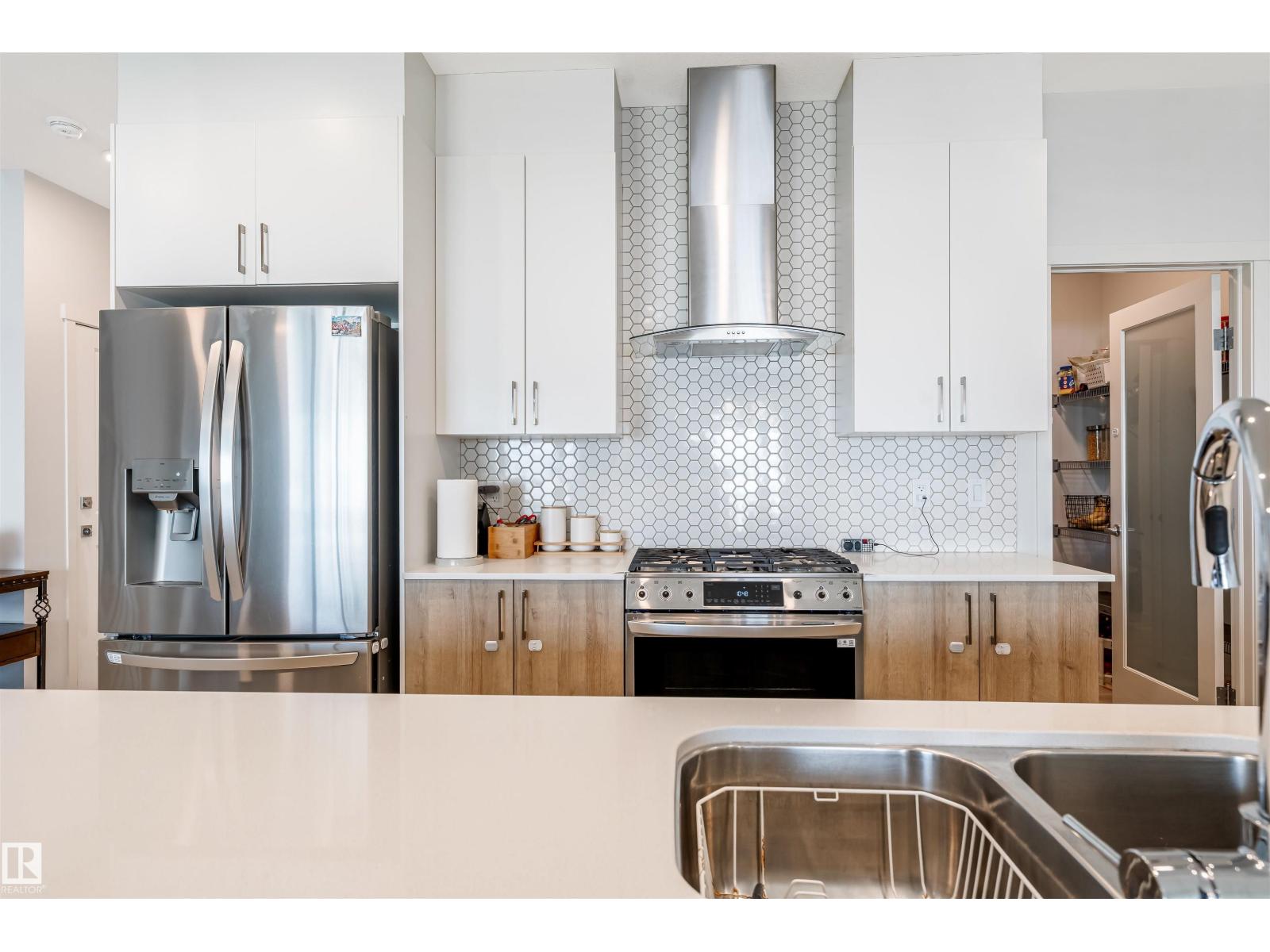 17072 45 Street NW - Photo 21