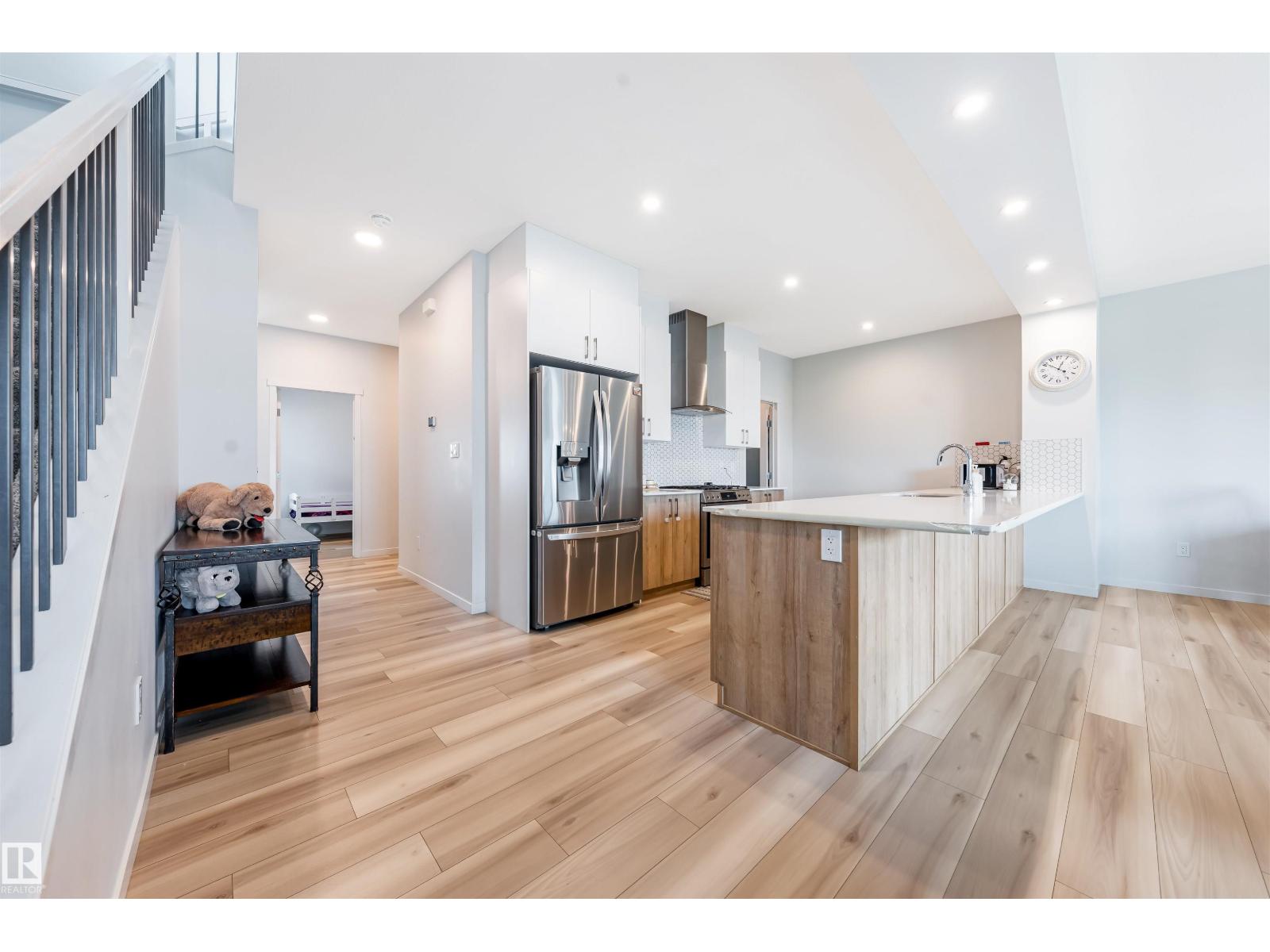 17072 45 Street NW - Photo 18