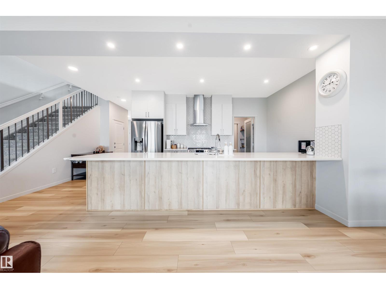 17072 45 Street NW - Photo 19