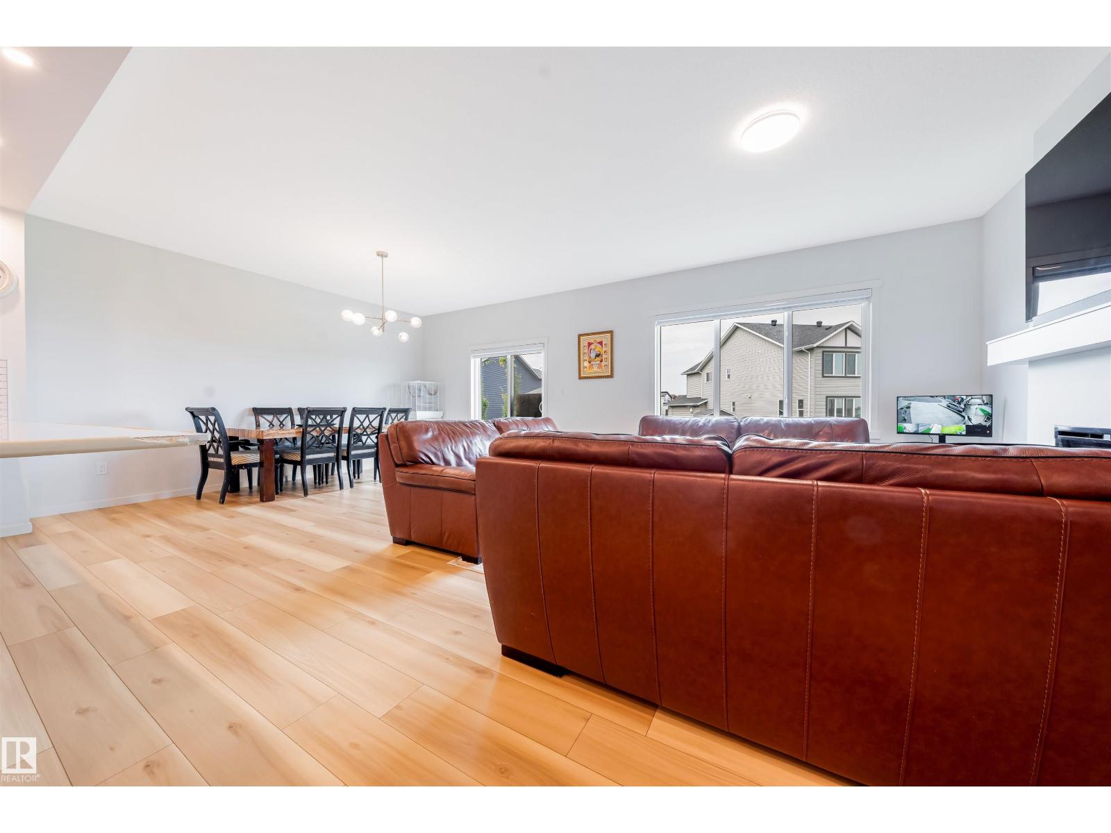 17072 45 ST NW - 27