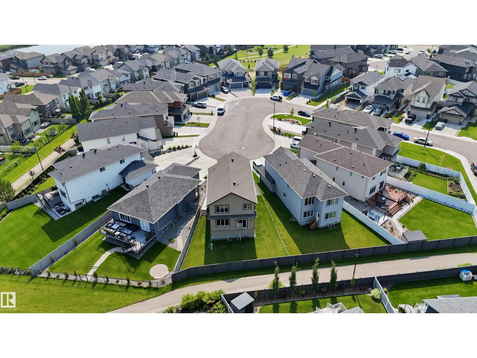 17072 45 ST NW, Cy Becker, Edmonton photo 2