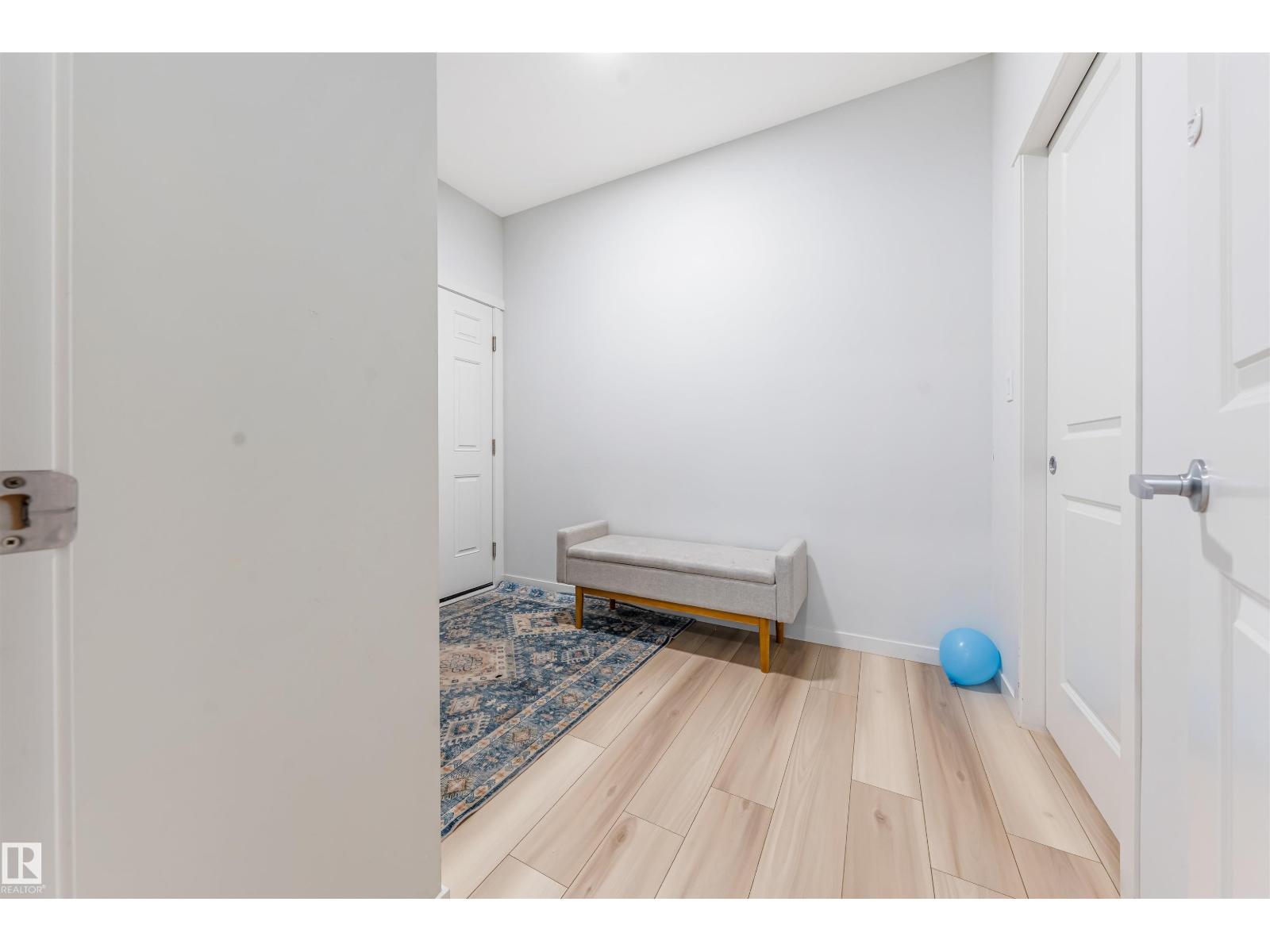 17072 45 Street NW - Photo 14