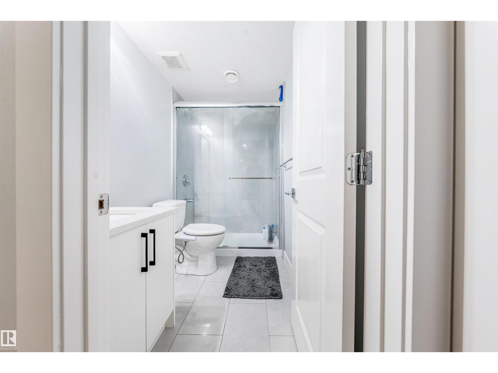 17072 45 ST NW - 64