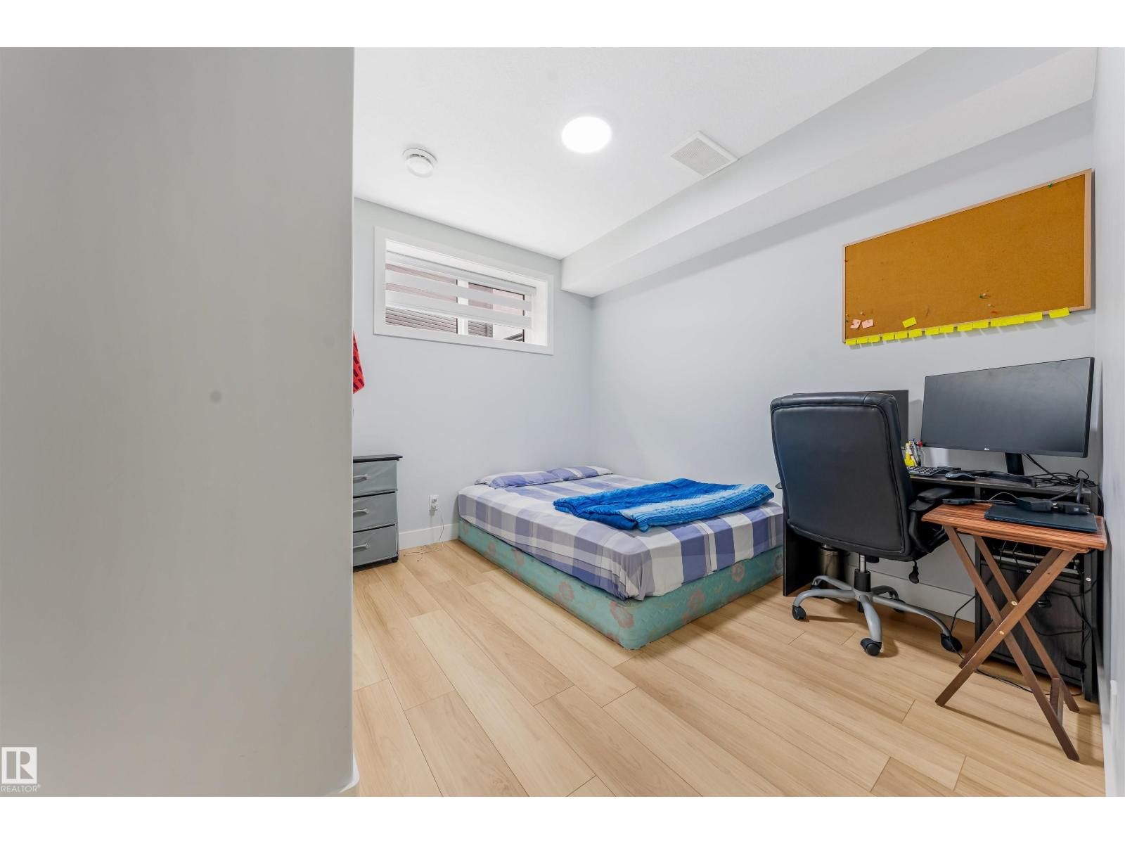 17072 45 ST NW - 61