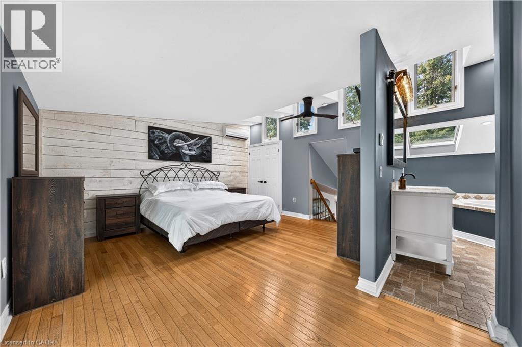 4905 MAPLEVIEW Crescent - Image 30