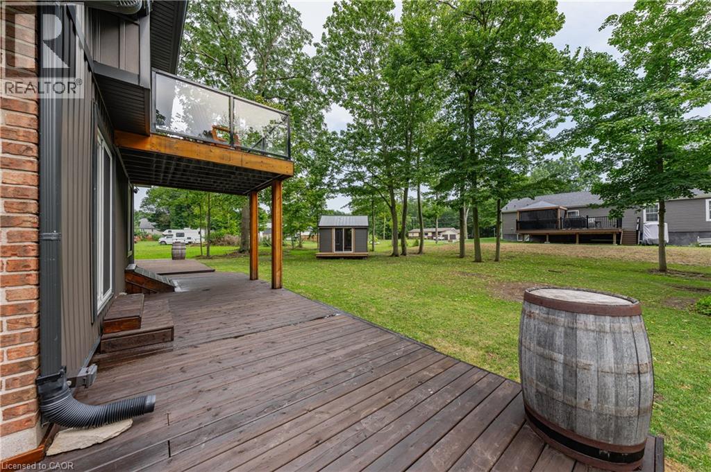 4905 MAPLEVIEW Crescent - Image 43
