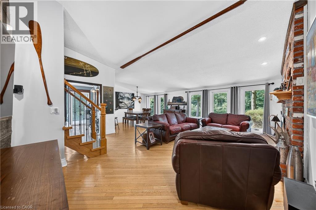 4905 MAPLEVIEW Crescent - Image 6