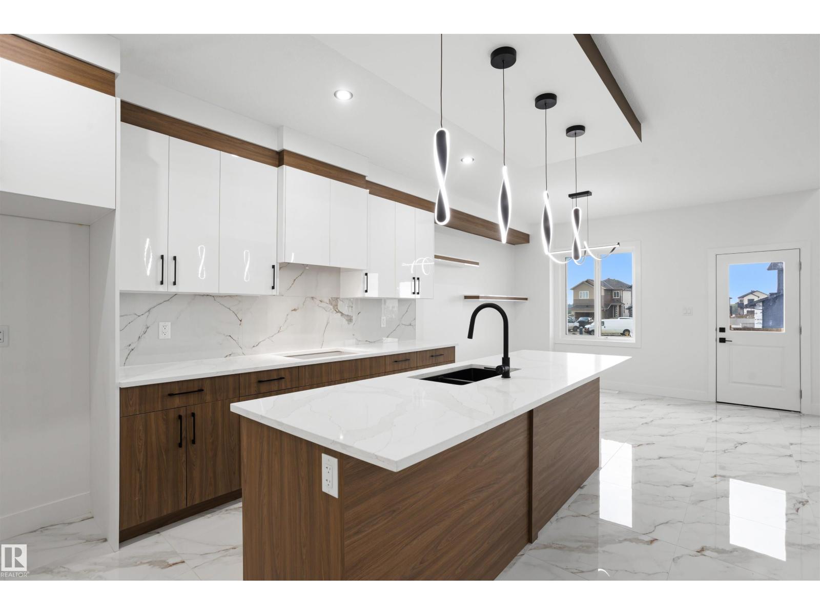 803 158 AV NE - 8
