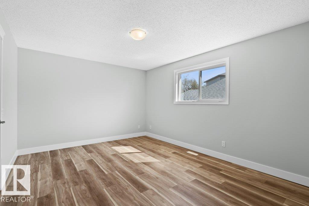 4209 25 Avenue NW - Photo 17