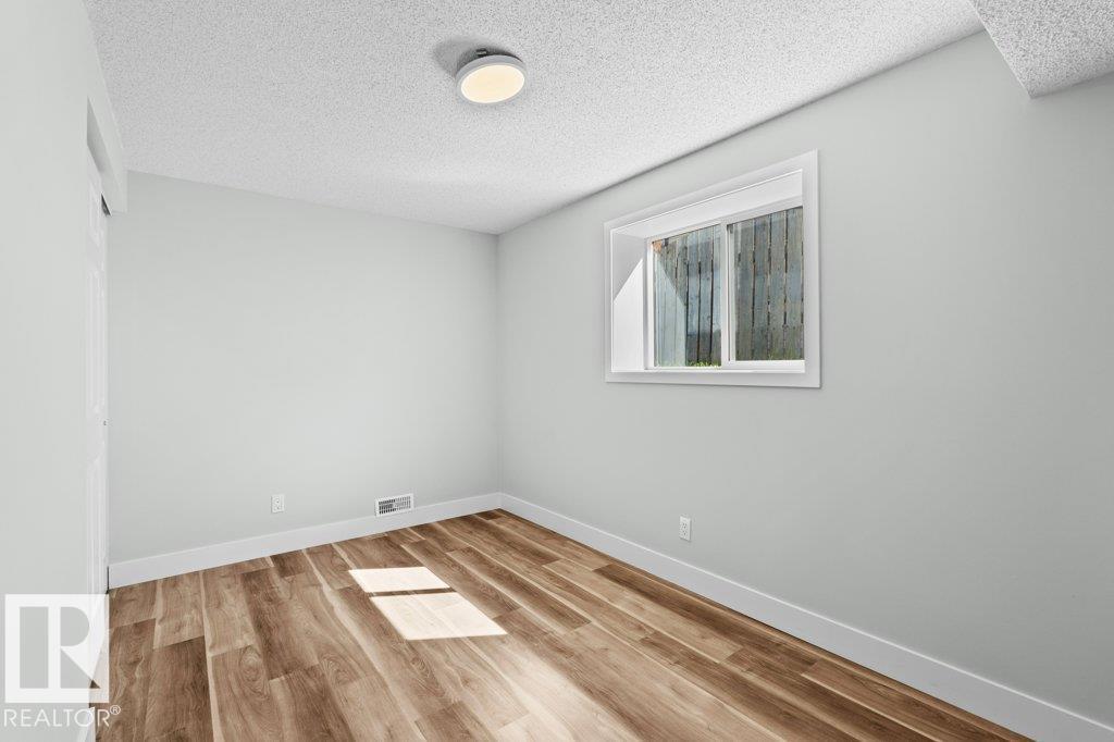 4209 25 AV NW - 29