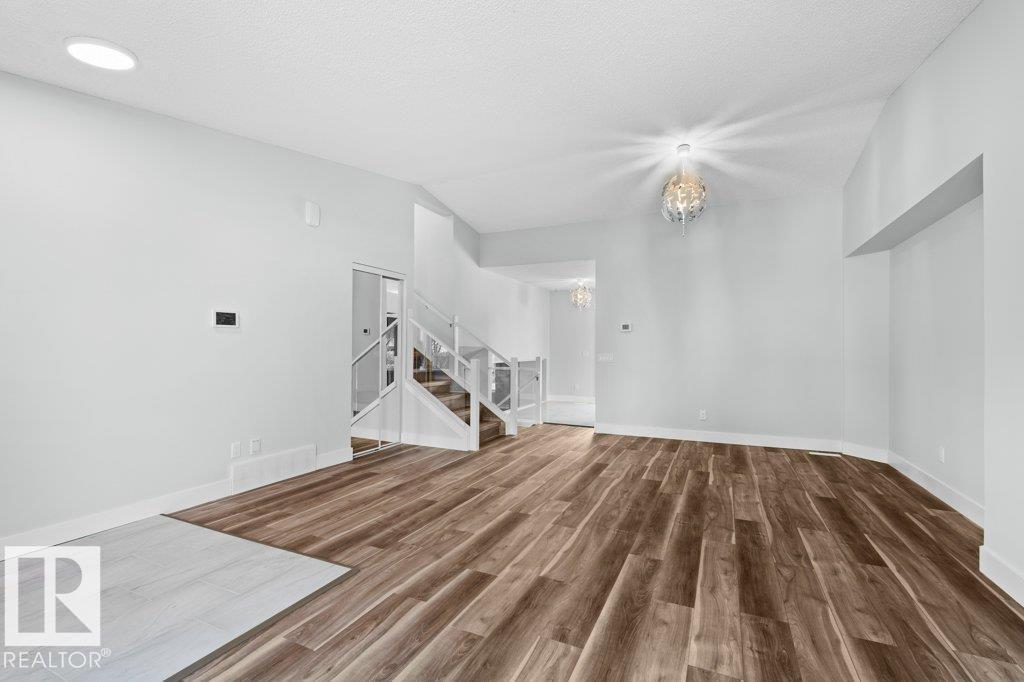 4209 25 AV NW - 8