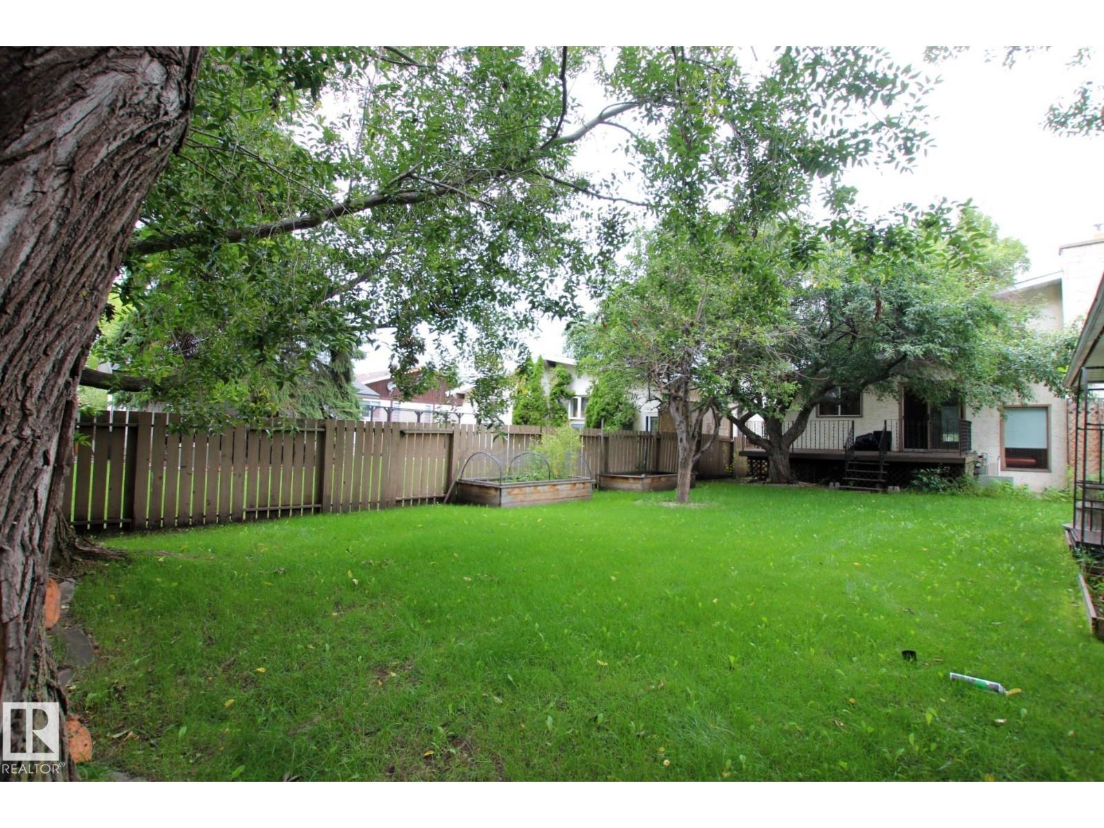 18107 89 Avenue NW - Photo 10