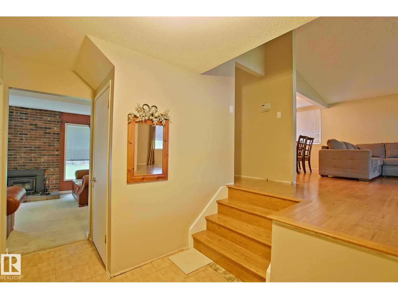 18107 89 Avenue NW - Photo 12