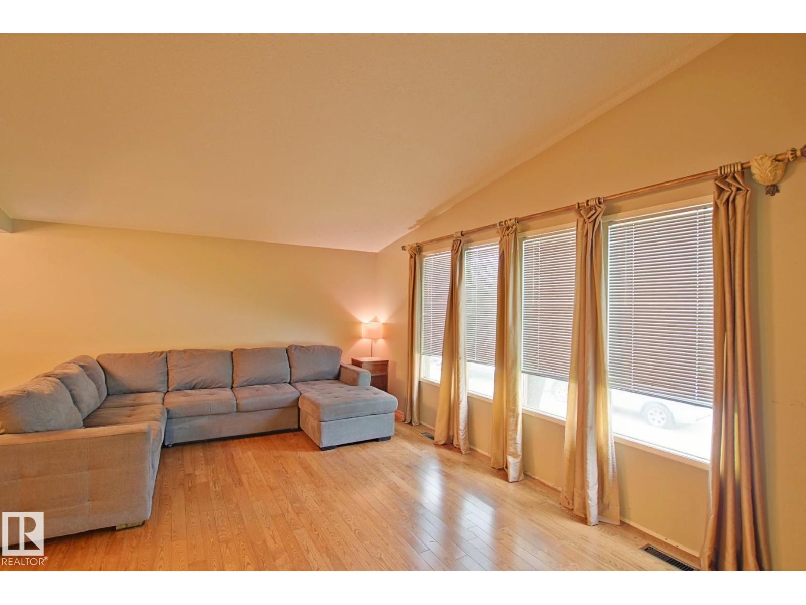 18107 89 Avenue NW - Photo 14