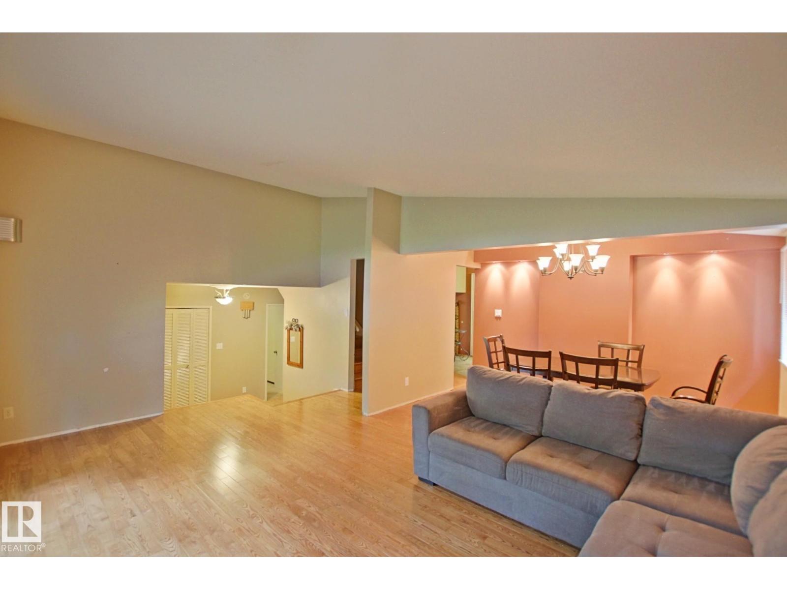 18107 89 Avenue NW - Photo 16